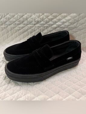 Vans Skate Style 53 Black Velvet Slip-On Shoes